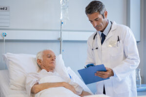 doctor-with-patient